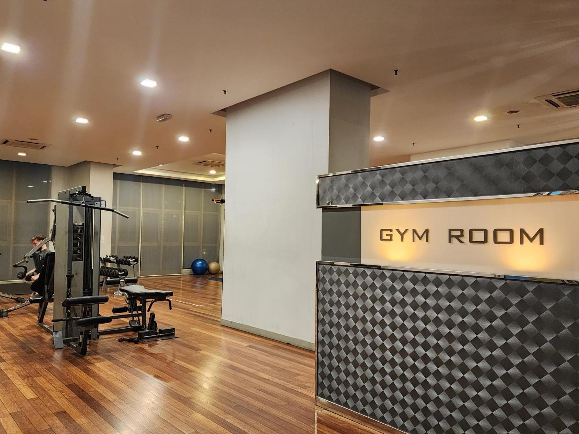 Apartemen Regalia Serviced Klcc Infinitypool